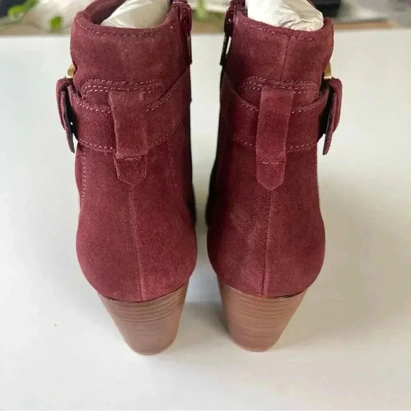 Diba Suede Sleek Bootie in Burgundy and Gold Size 7.5 New without box! - Picture 6 of 8